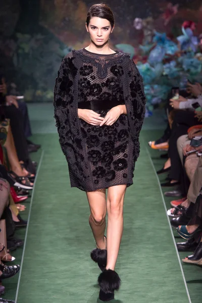 Look 25